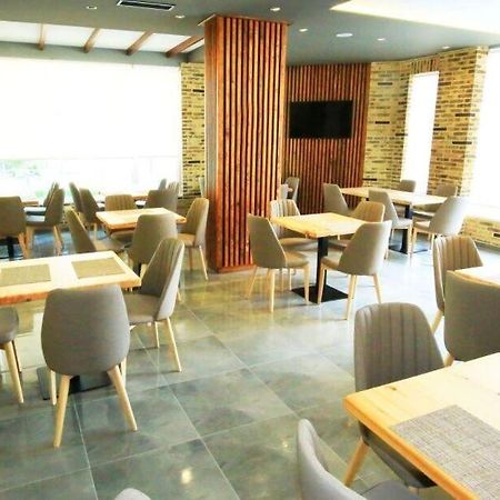 Hotel Rean Golem (Tirana) Exterior photo