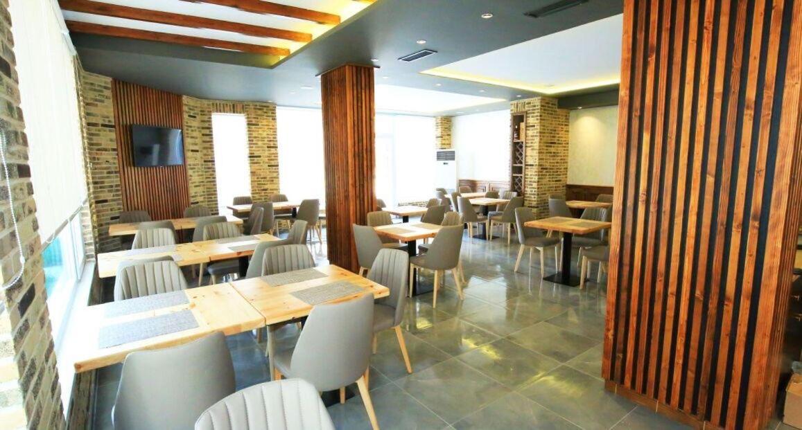 Hotel Rean Golem (Tirana) Exterior photo